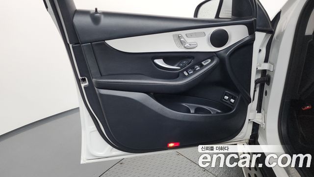 Mercedes-Benz GLC-Class (X253) GLC350e 4MATIC 2019 — фото 24