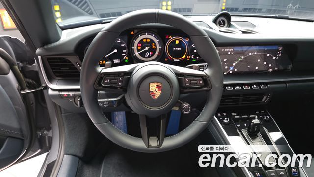 Porsche 911 (992) Carrera 4 GTS Cabriolet 2023 — фото 13