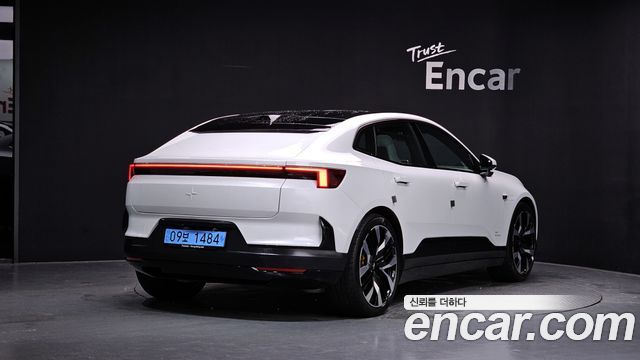 Polestar 4 Long Range Duel Moter 2025 — фото 2