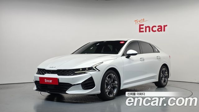 Kia K5 (III) 2.0 Noblesse 2023 — фото 1