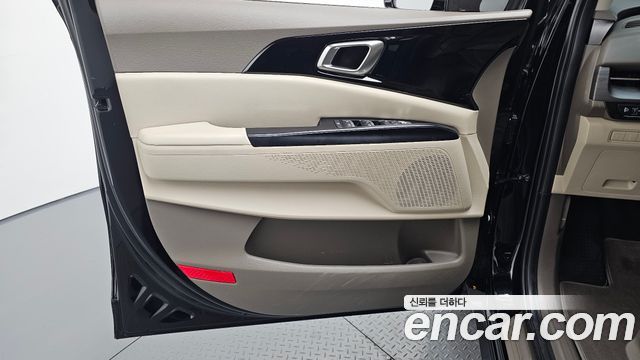 Kia Carnival (IV) Diesel 9-Seater Prestige 2023 — фото 24