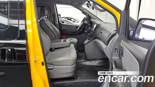 Hyundai Grand Starex 4WD School Bus 2020 — фото 11