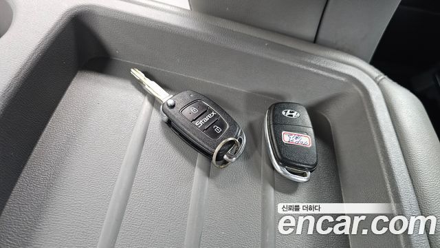 Hyundai Grand Starex 4WD School Bus 2020 — фото 30