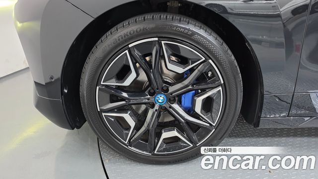 BMW iX xDrive40 First Edition 2022 — фото 5