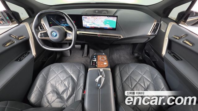 BMW iX xDrive40 First Edition 2022 — фото 7