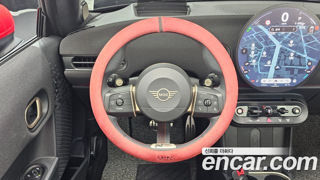 MINI Cooper S Convertible (IV) JCW 2025 — фото 13