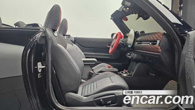 MINI Cooper S Convertible (IV) JCW 2025 — фото 26