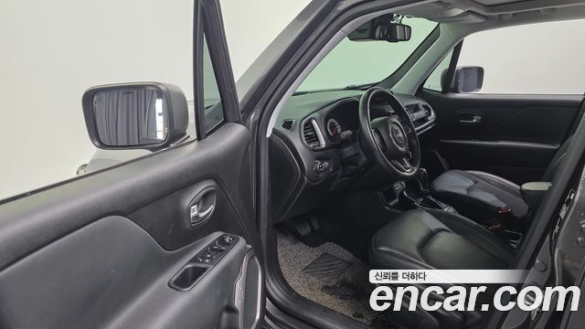 Jeep Renegade 2.4 Limited 2021 — фото 12