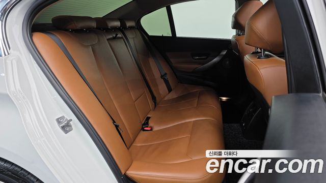 BMW 3 Series (F30) 320d Luxury 2014 — фото 12