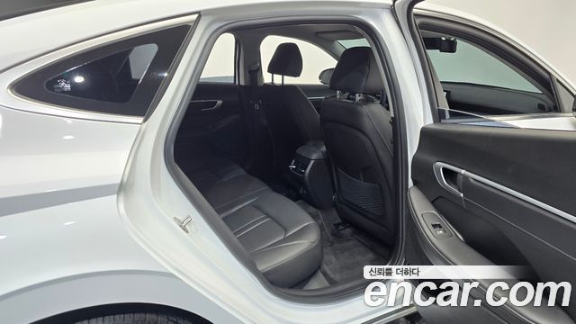 Hyundai Sonata The Edge (DN8) 2.0 Exclusive 2025 — фото 11