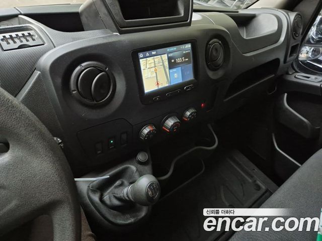Renault Korea Master 2.3 Van L 2019 — фото 10