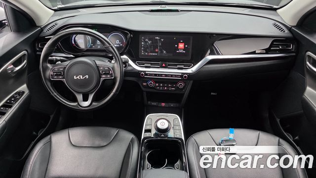 Kia Niro Plus Air 2023 — фото 7