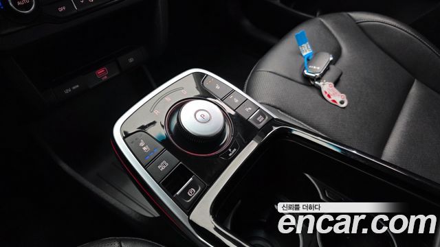 Kia Niro Plus Air 2023 — фото 9