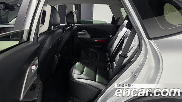 Kia Niro Plus Air 2023 — фото 16