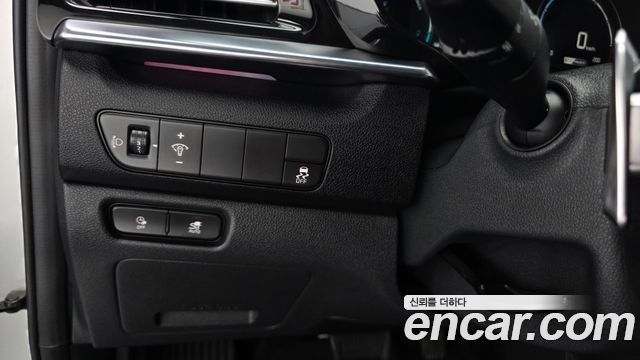 Kia Niro Plus Air 2023 — фото 22