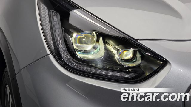 Kia Niro Plus Air 2023 — фото 28