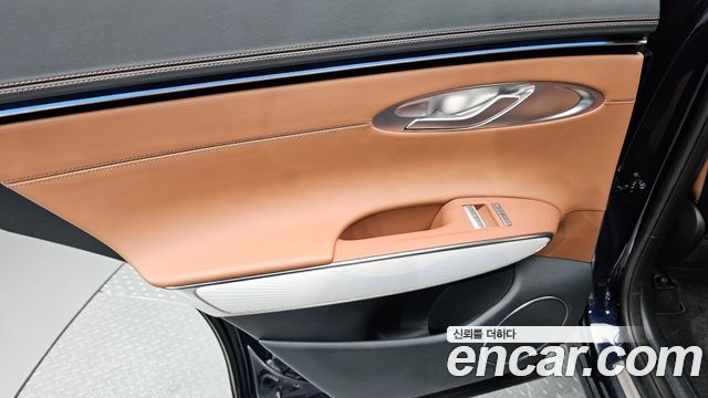 Genesis GV70 2.5T Gasoline 2WD 2025 — фото 31