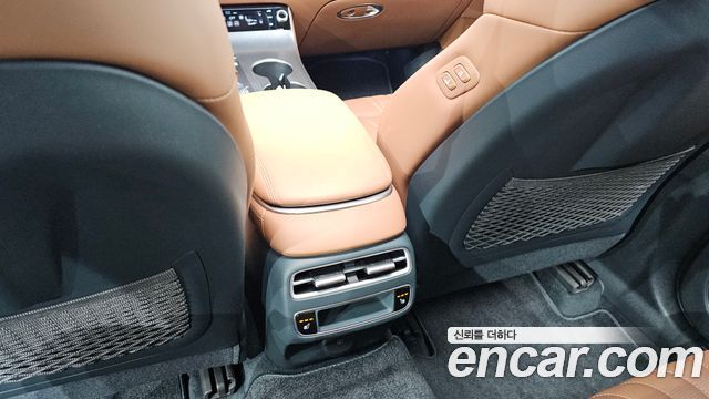 Genesis GV70 2.5T Gasoline 2WD 2025 — фото 36