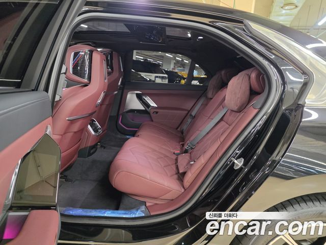 BMW 7 Series (G70) 740i xDrive M Sport 2025 — фото 9