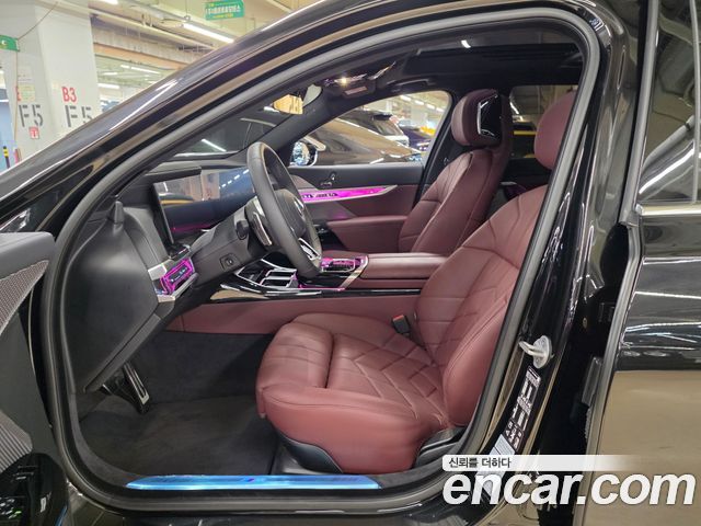 BMW 7 Series (G70) 740i xDrive M Sport 2025 — фото 10