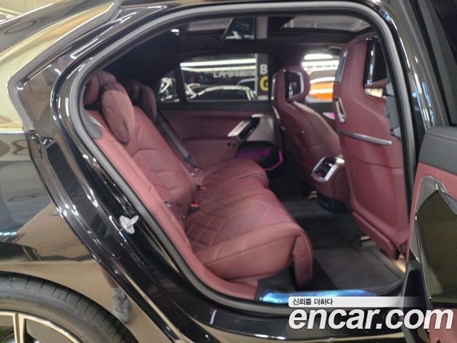 BMW 7 Series (G70) 740i xDrive M Sport 2025 — фото 20