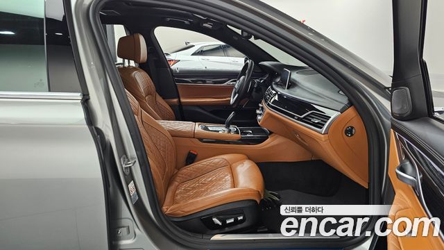 BMW 7 Series (G11) 730Ld xDrive M Sport 2020 — фото 11