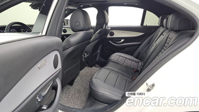 Mercedes-Benz E-Class (W213) E250 Avantgarde 2021 — фото 12