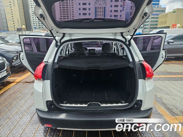 Peugeot 2008 1.6 e-HDi Feline L 2015 — фото 15