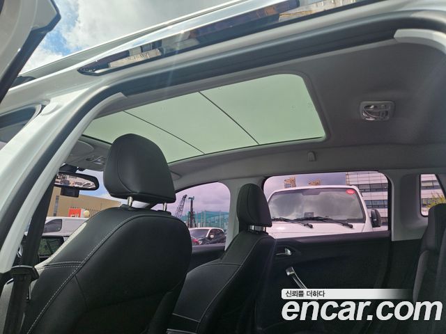 Peugeot 2008 1.6 e-HDi Feline L 2015 — фото 19