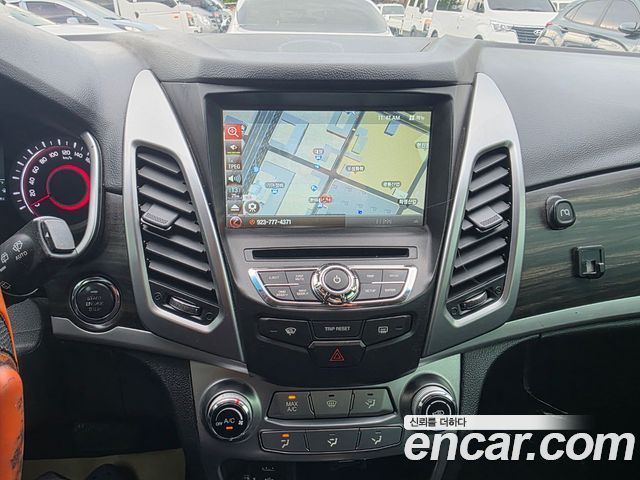 KG Mobility (SsangYong) Korando C 2.2 RX 2WD DLX 2016 — фото 16