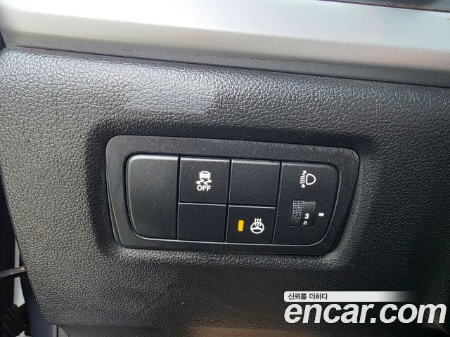 KG Mobility (SsangYong) Korando C 2.2 RX 2WD DLX 2016 — фото 20