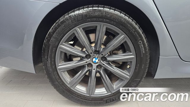 BMW 5 Series (G30) 520d xDrive M Sport Package Plus 2017 — фото 5