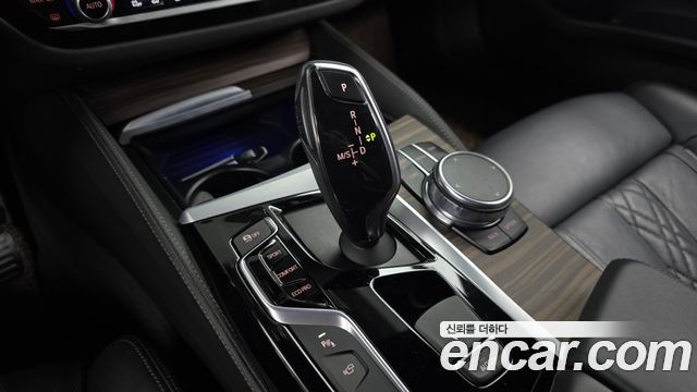 BMW 5 Series (G30) 520d xDrive M Sport Package Plus 2017 — фото 9