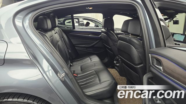 BMW 5 Series (G30) 520d xDrive M Sport Package Plus 2017 — фото 12