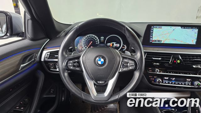 BMW 5 Series (G30) 520d xDrive M Sport Package Plus 2017 — фото 13