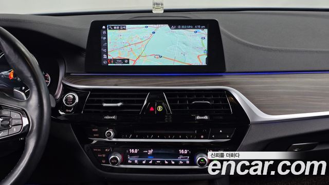 BMW 5 Series (G30) 520d xDrive M Sport Package Plus 2017 — фото 14