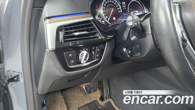 BMW 5 Series (G30) 520d xDrive M Sport Package Plus 2017 — фото 16