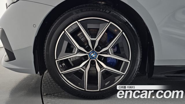BMW i5 (G60) eDrive 40 M Sport 2025 — фото 5
