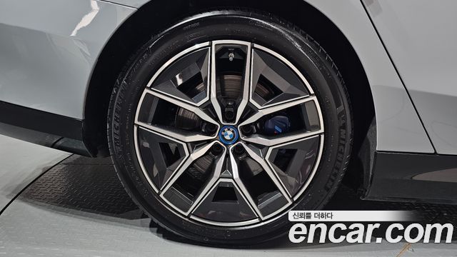 BMW i5 (G60) eDrive 40 M Sport 2025 — фото 21