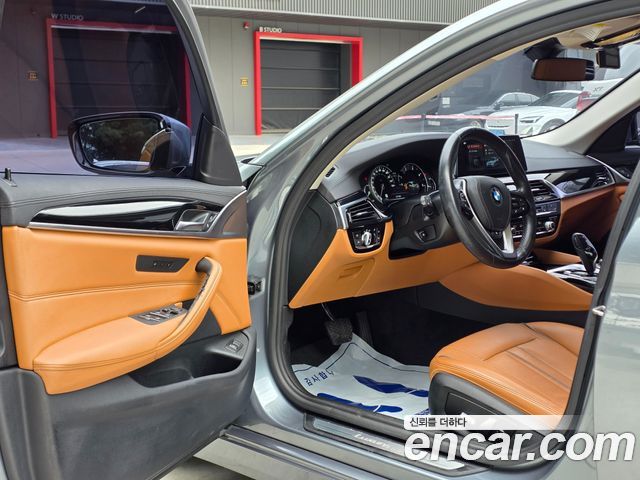 BMW 5 Series (G30) 520d Luxury Special Edition 2018 — фото 6