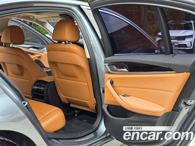 BMW 5 Series (G30) 520d Luxury Special Edition 2018 — фото 8