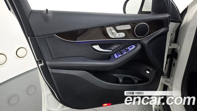 Mercedes-Benz GLC-Class (X253) GLC300 4MATIC 2020 — фото 24