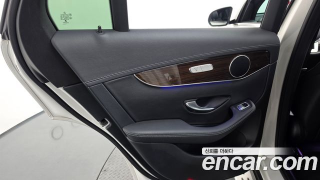 Mercedes-Benz GLC-Class (X253) GLC300 4MATIC 2020 — фото 25