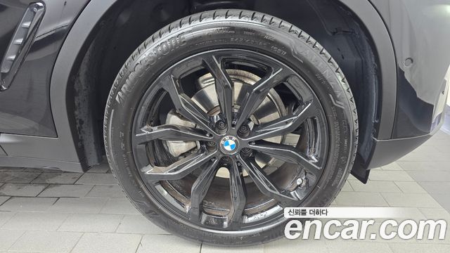 BMW X4 (G02) xDrive20i xLine 2025 — фото 21