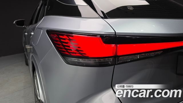 Lexus RX350h (V) Luxury 2023 — фото 23