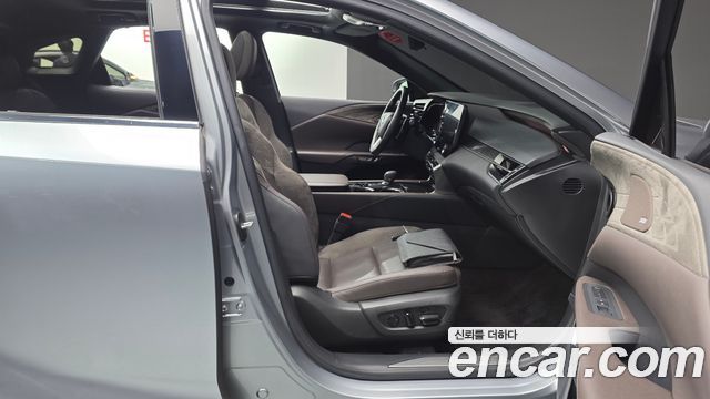 Lexus RX350h (V) Luxury 2023 — фото 26
