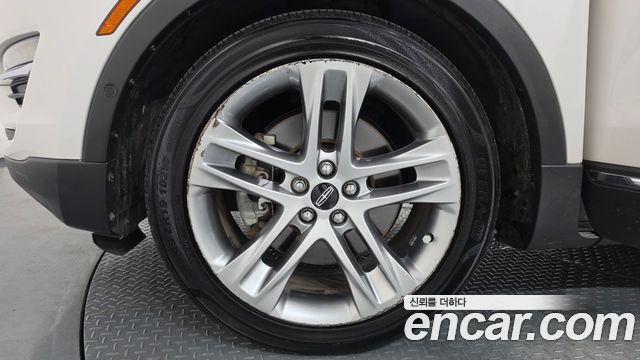 Lincoln MKC 2.0 AWD 2015 — фото 5