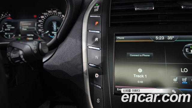 Lincoln MKC 2.0 AWD 2015 — фото 9