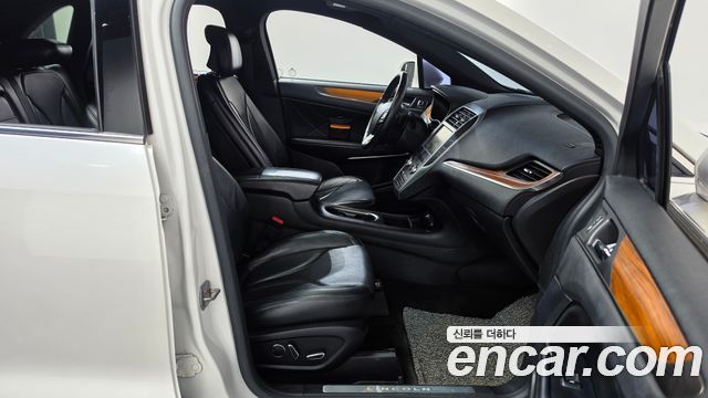 Lincoln MKC 2.0 AWD 2015 — фото 11