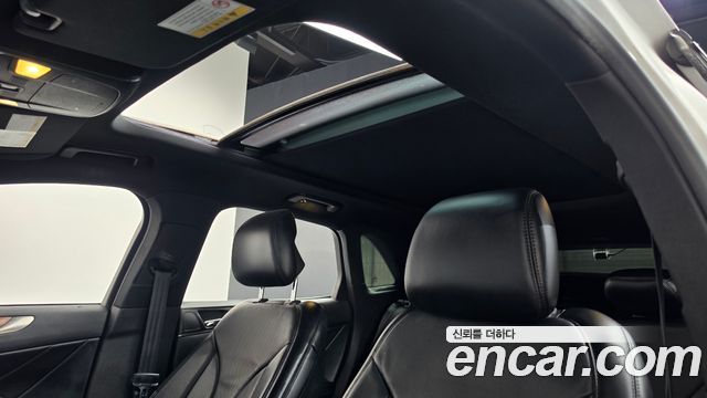 Lincoln MKC 2.0 AWD 2015 — фото 19